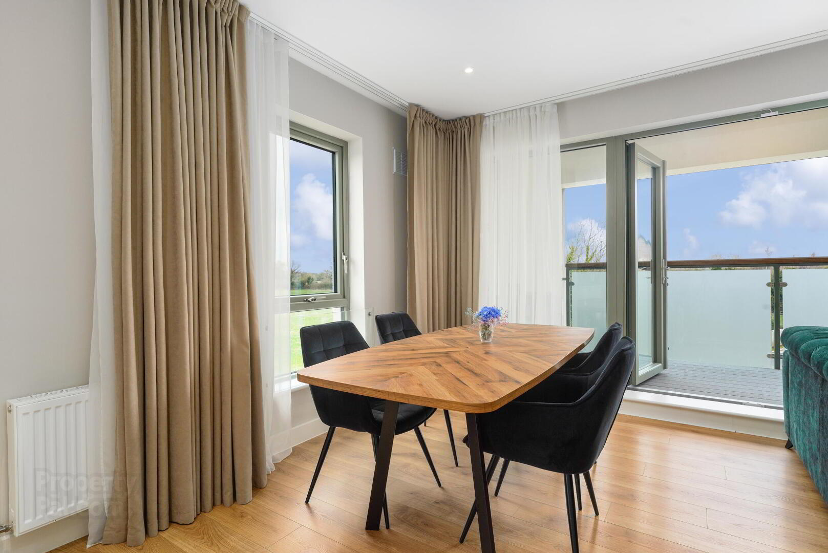 15 Newtown Walk 8 of 33