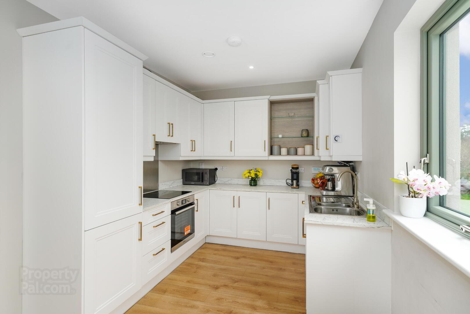 15 Newtown Walk 9 of 33