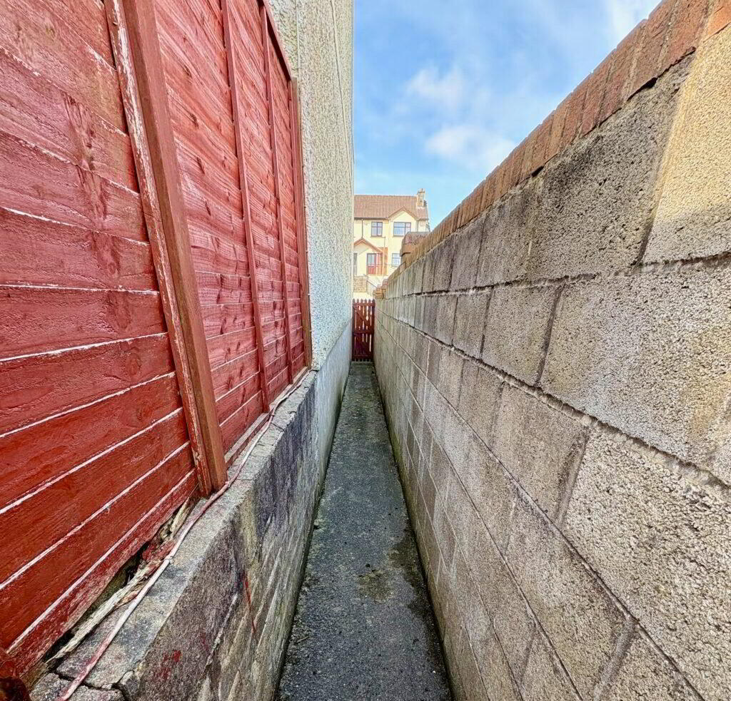 8 Ivy Mews 15 of 18