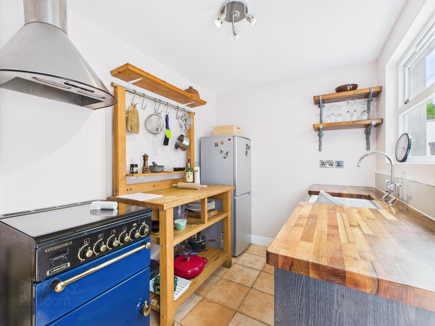 47 Haypark Avenue 13 of 27