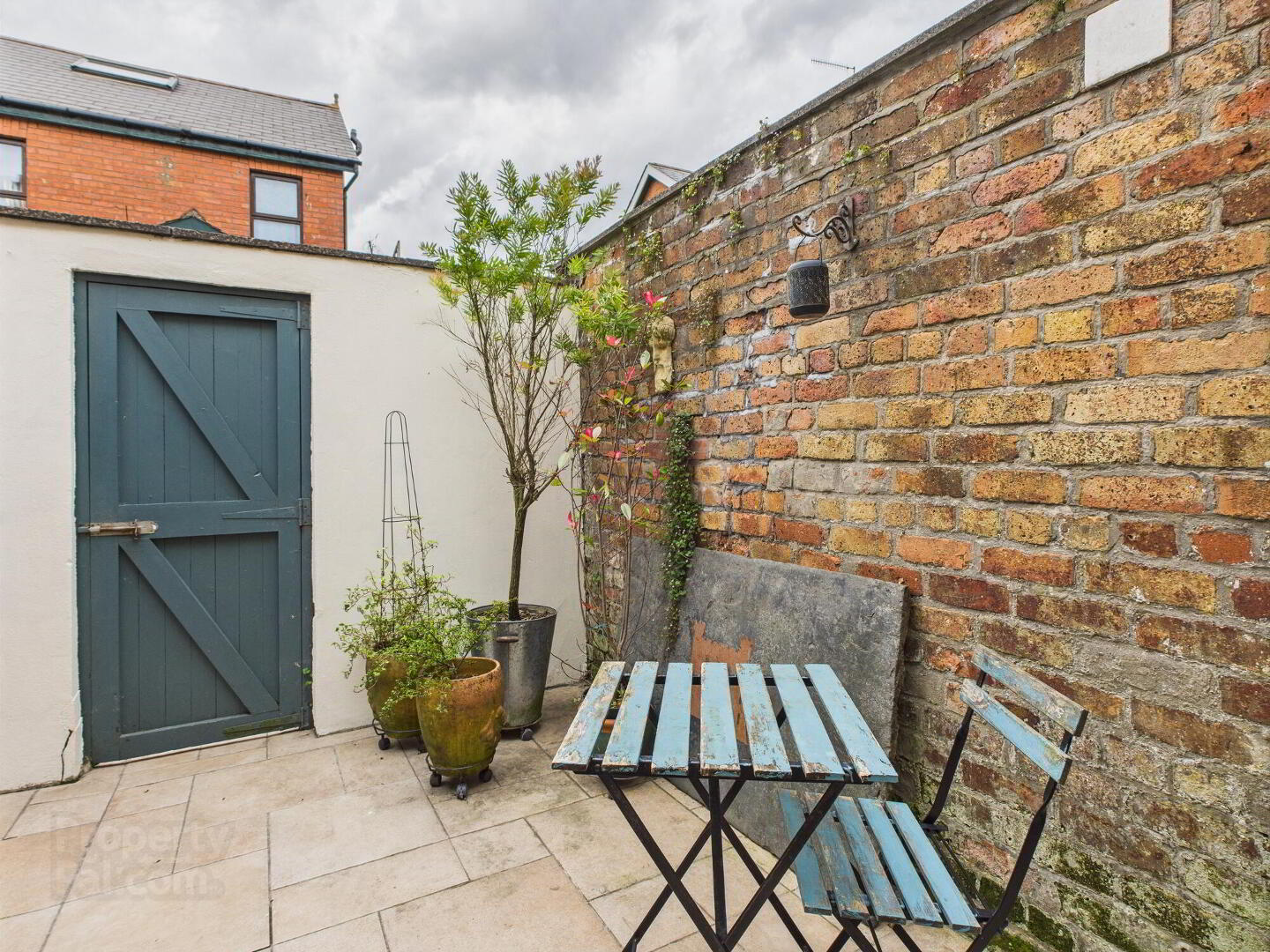 47 Haypark Avenue 16 of 27