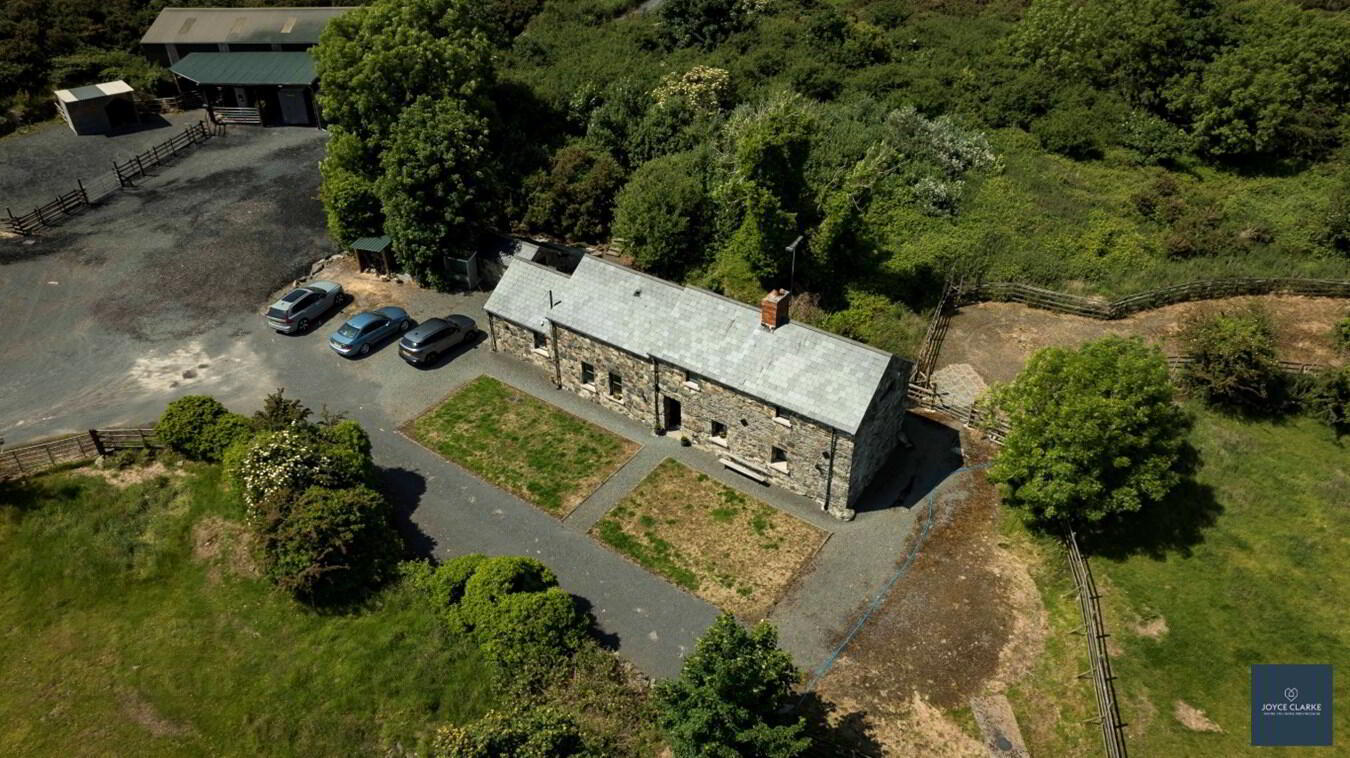 25b Magheralone Road 1 of 50