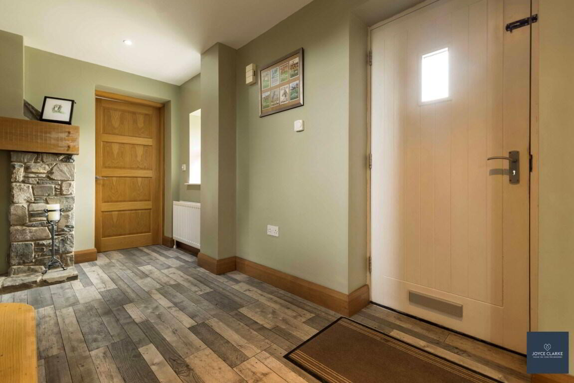 25b Magheralone Road 7 of 50