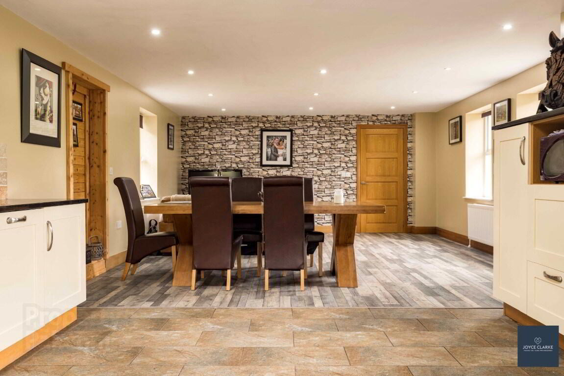 25b Magheralone Road 16 of 50