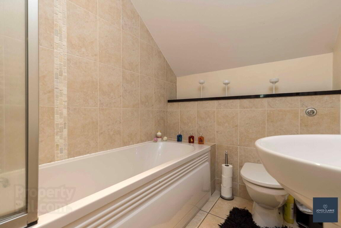 25b Magheralone Road 25 of 50