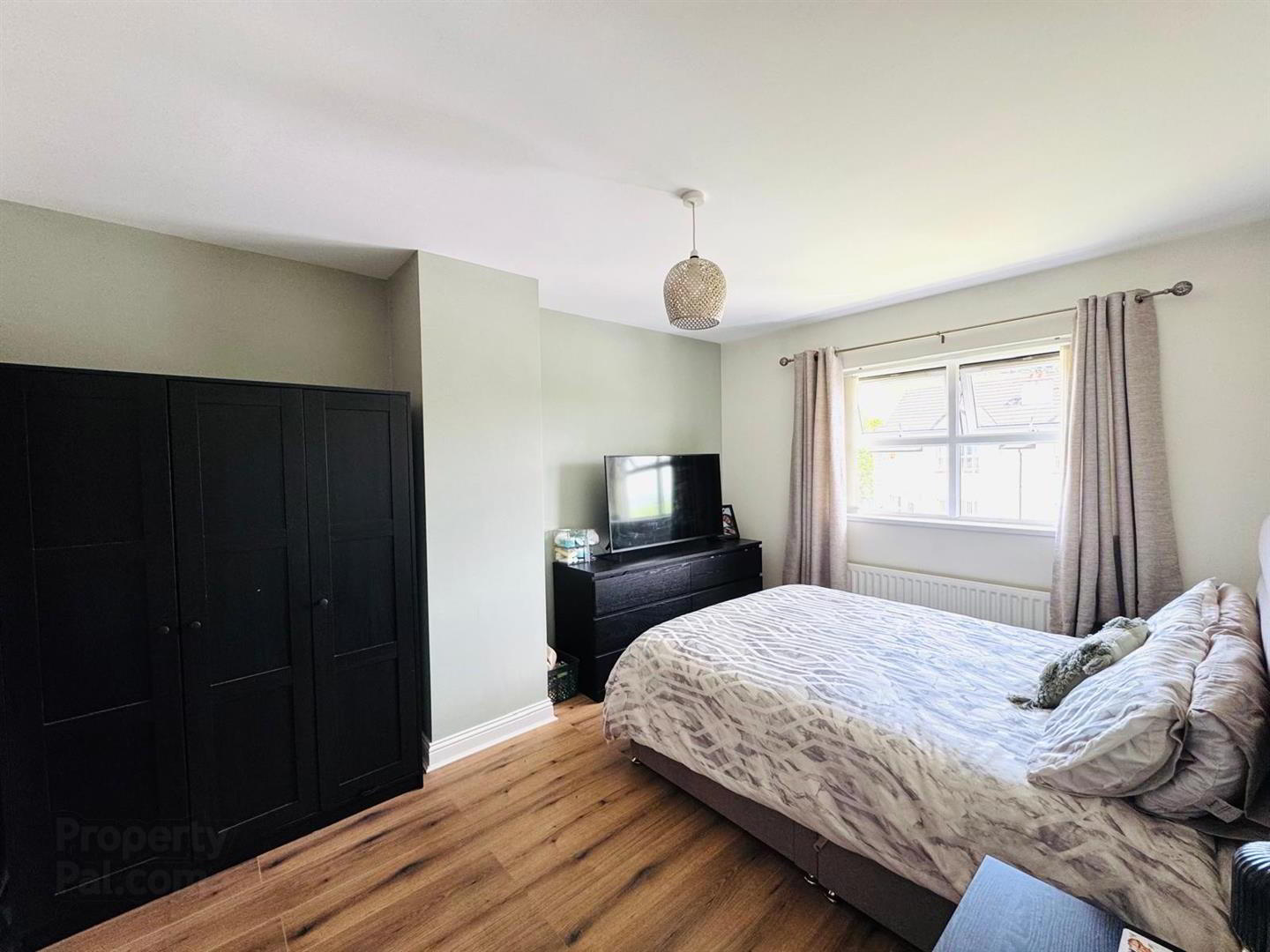 41 Dunnalong Manor 11 of 19