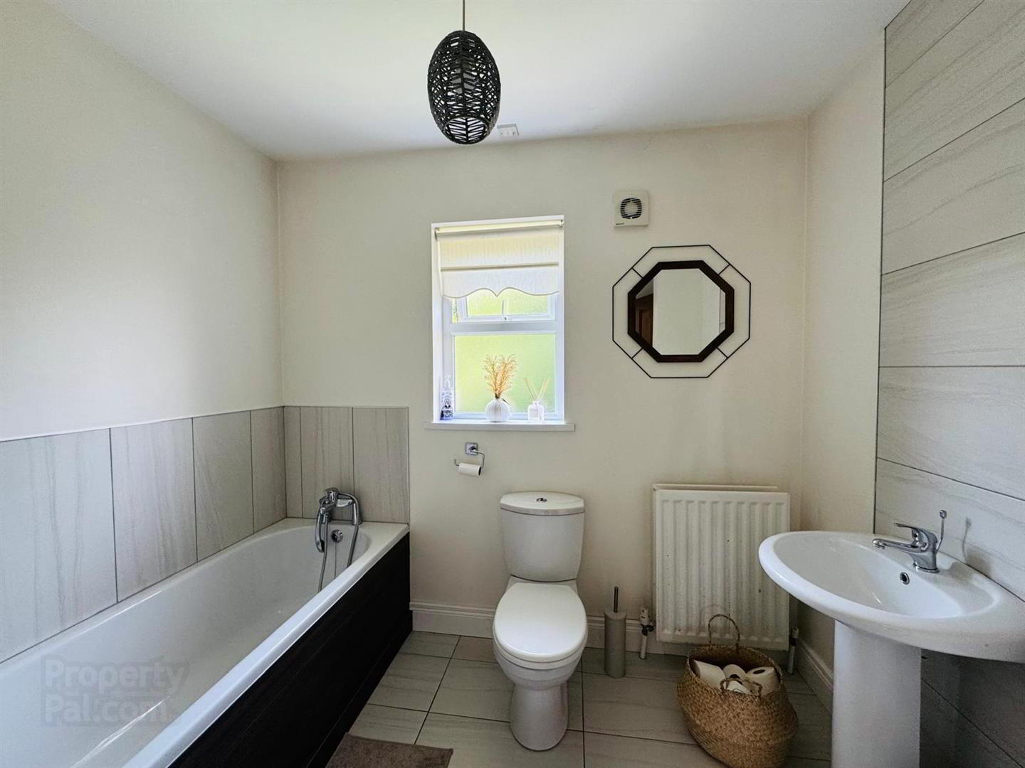41 Dunnalong Manor 15 of 19