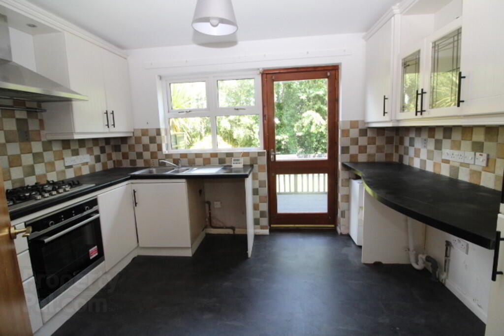 41 Mayfield Road 7 of 22