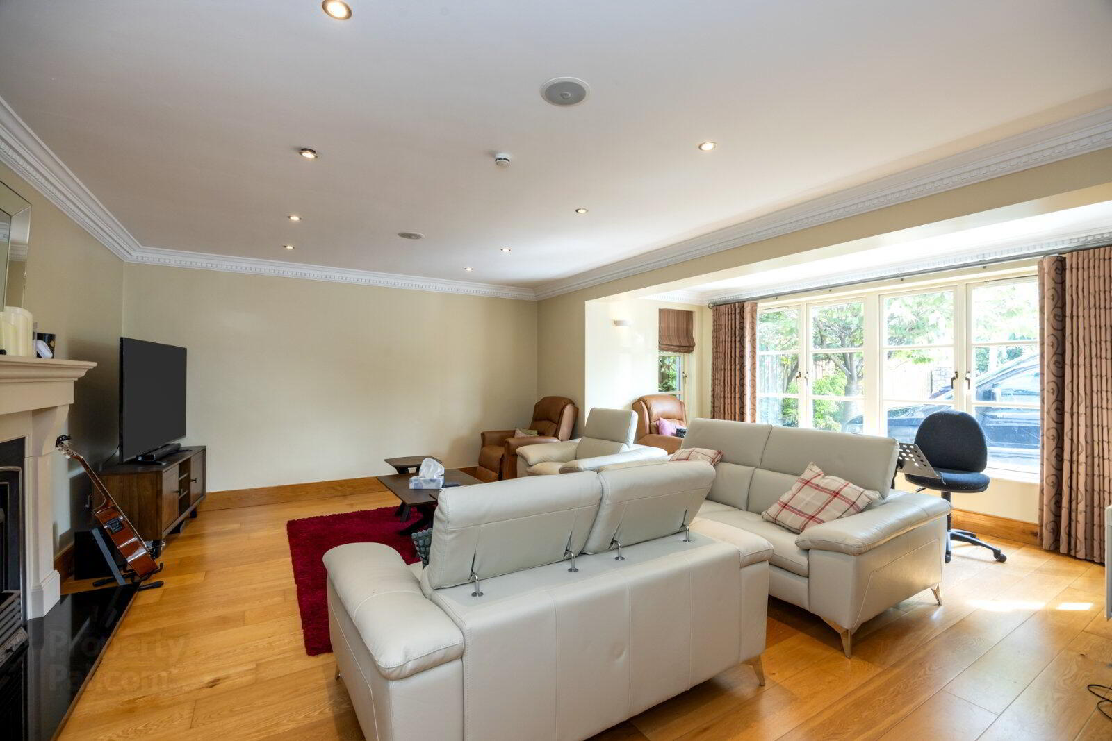62 Osborne Park 3 of 17
