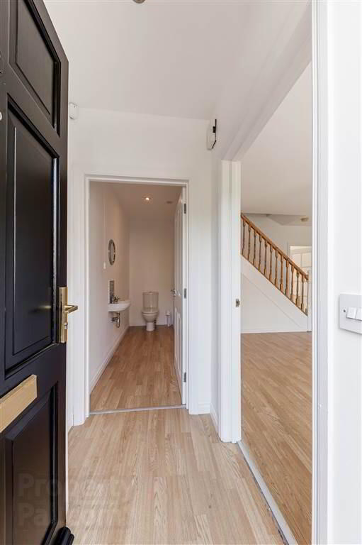 9 Glenburn Manor 3 of 25
