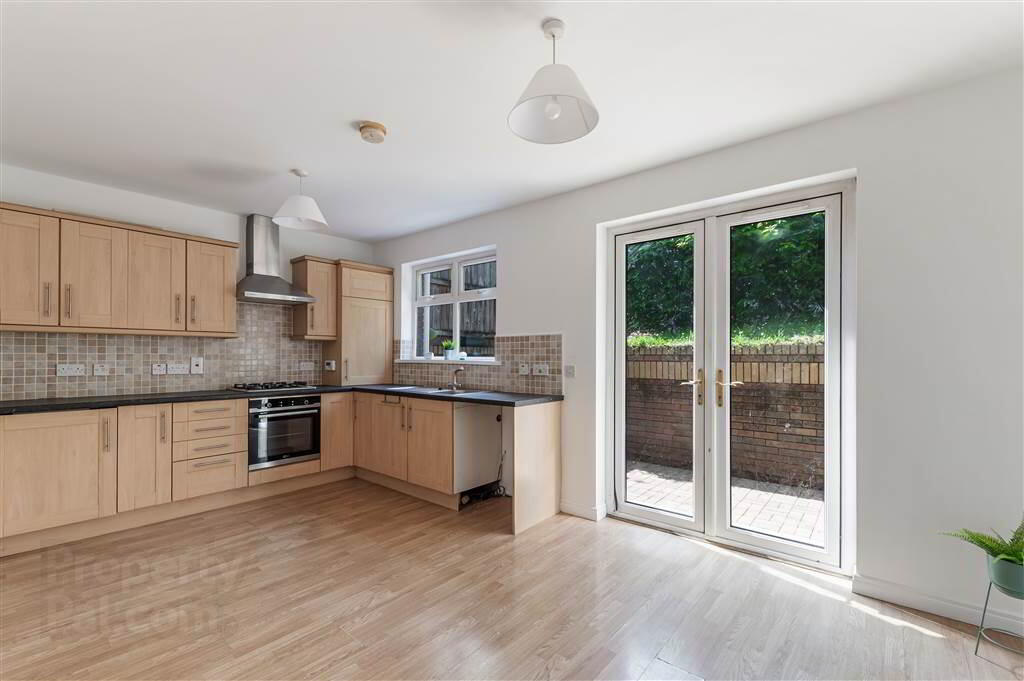 9 Glenburn Manor 7 of 25