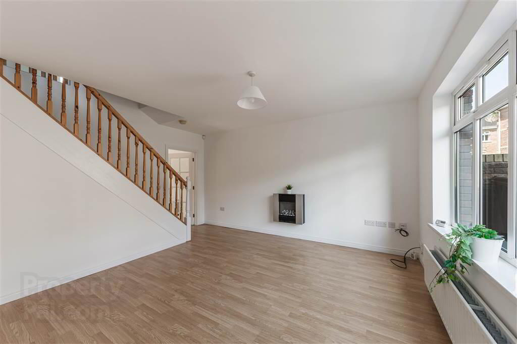 9 Glenburn Manor 4 of 25