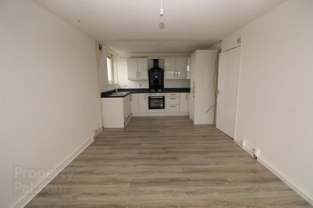 14a Woodland House 3 of 11
