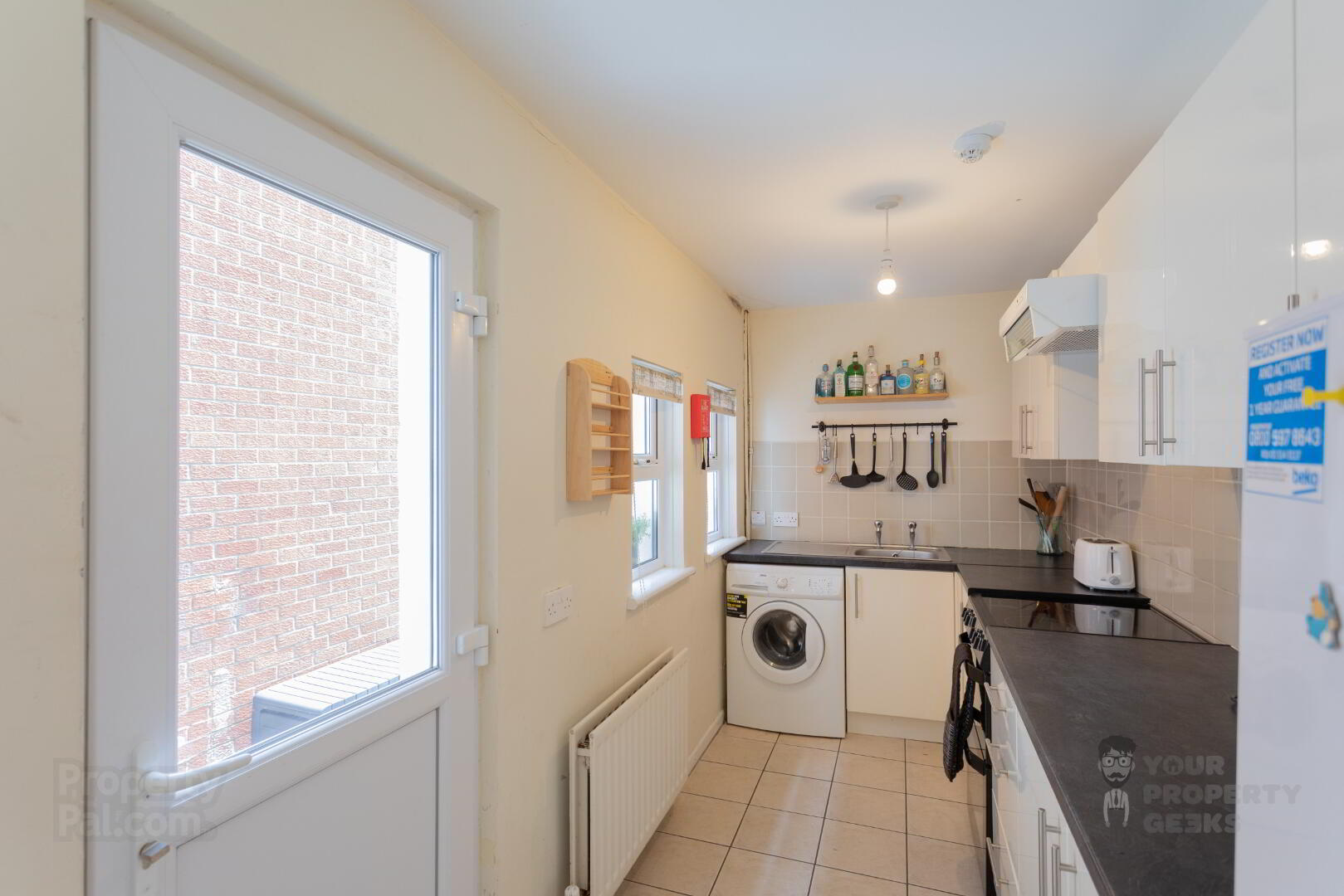 Room 4 156 Dunluce Avenue 8 of 23