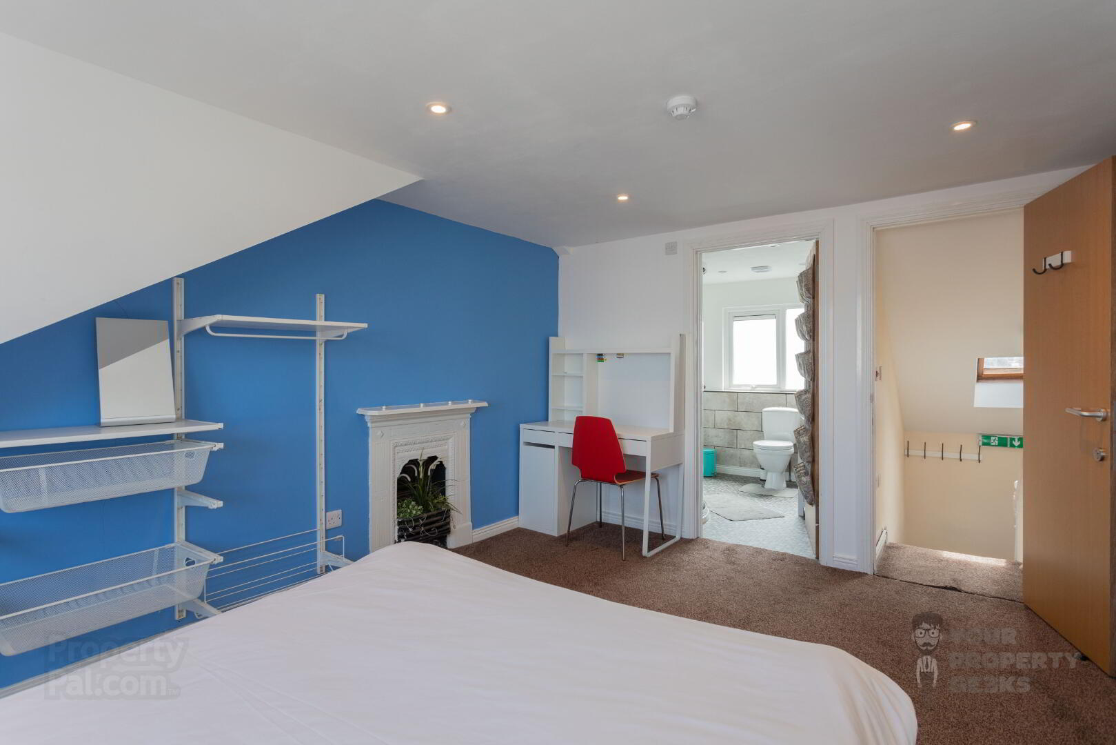 Room 4 156 Dunluce Avenue 14 of 23