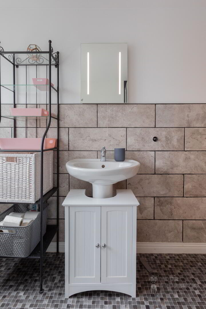Room 4 156 Dunluce Avenue 19 of 23