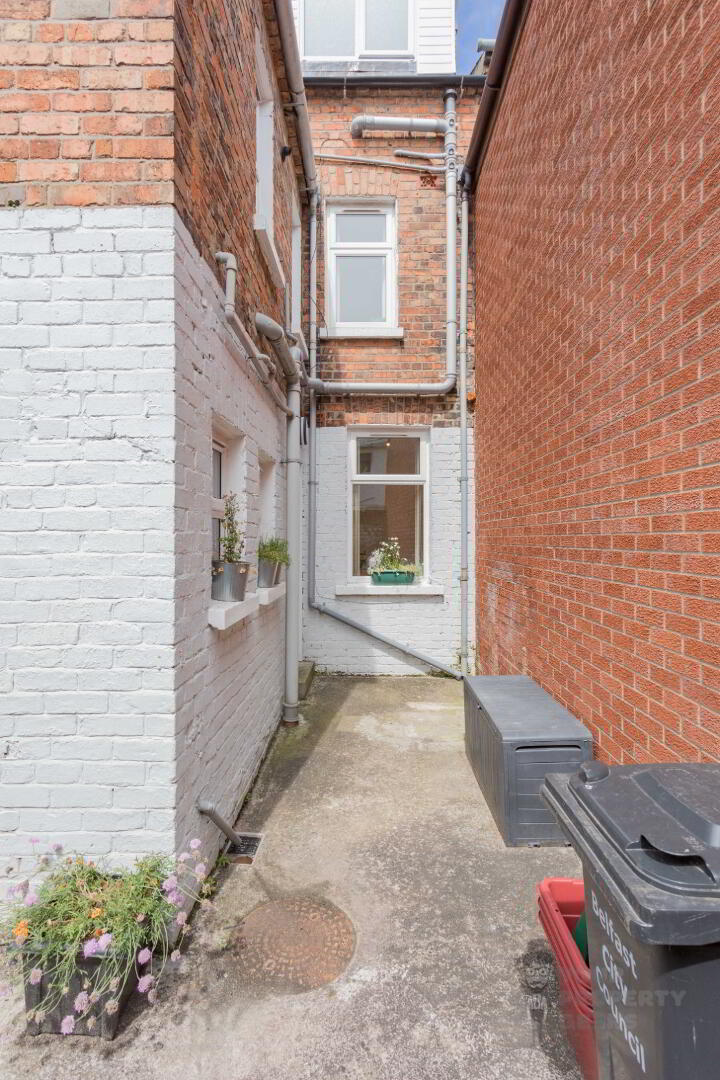 Room 4 156 Dunluce Avenue 23 of 23