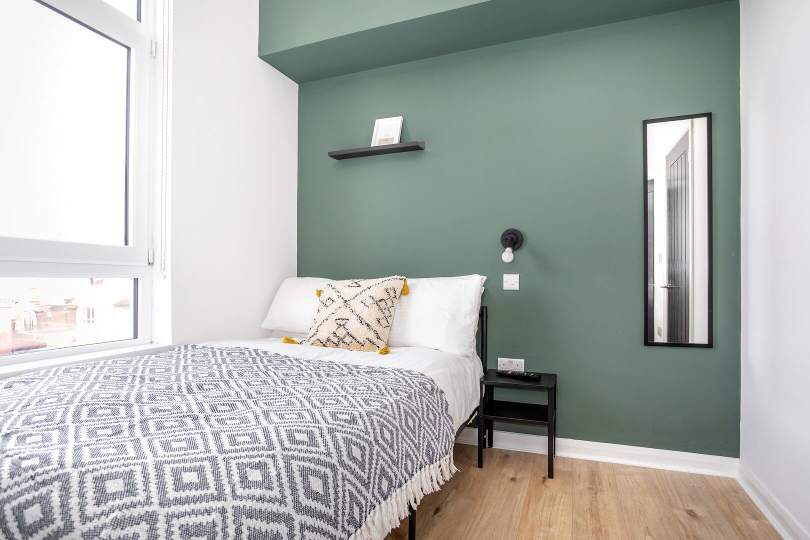 Room 4, 9 Frank Street 5 of 20