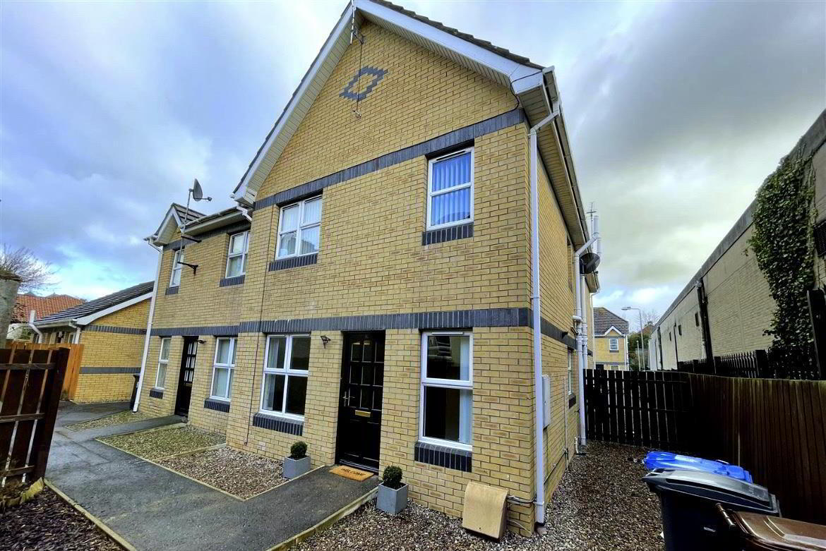 10 East Street Court 1 of 11