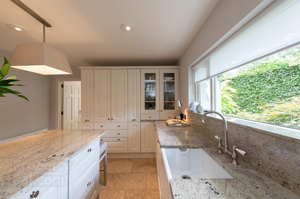 "Brambles", 12b Lenamore Avenue 10 of 37