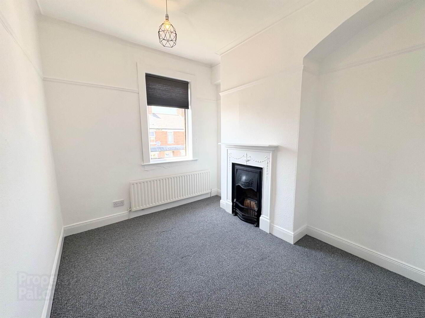 24 Eastleigh Crescent 9 of 13