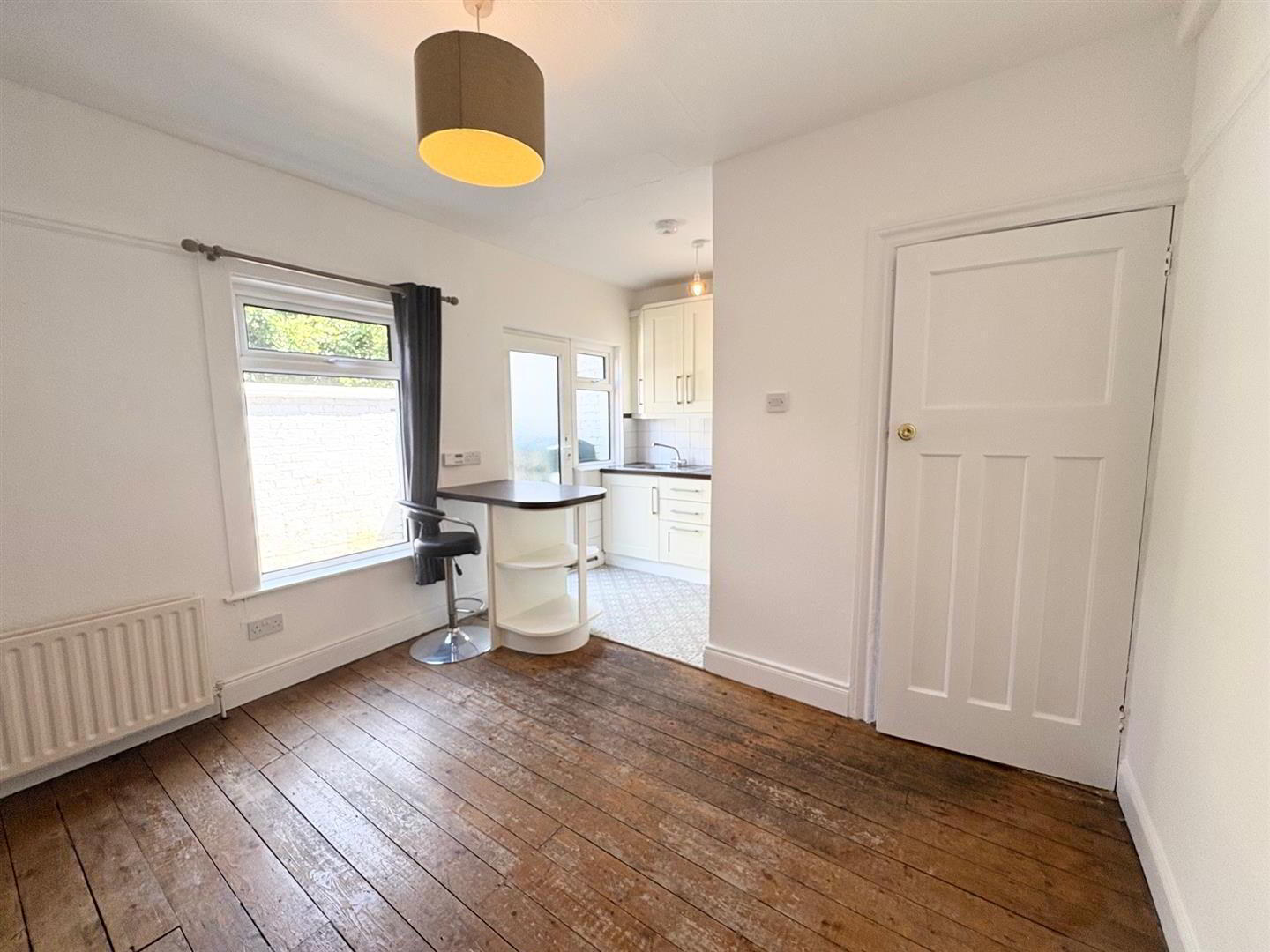 24 Eastleigh Crescent 7 of 13