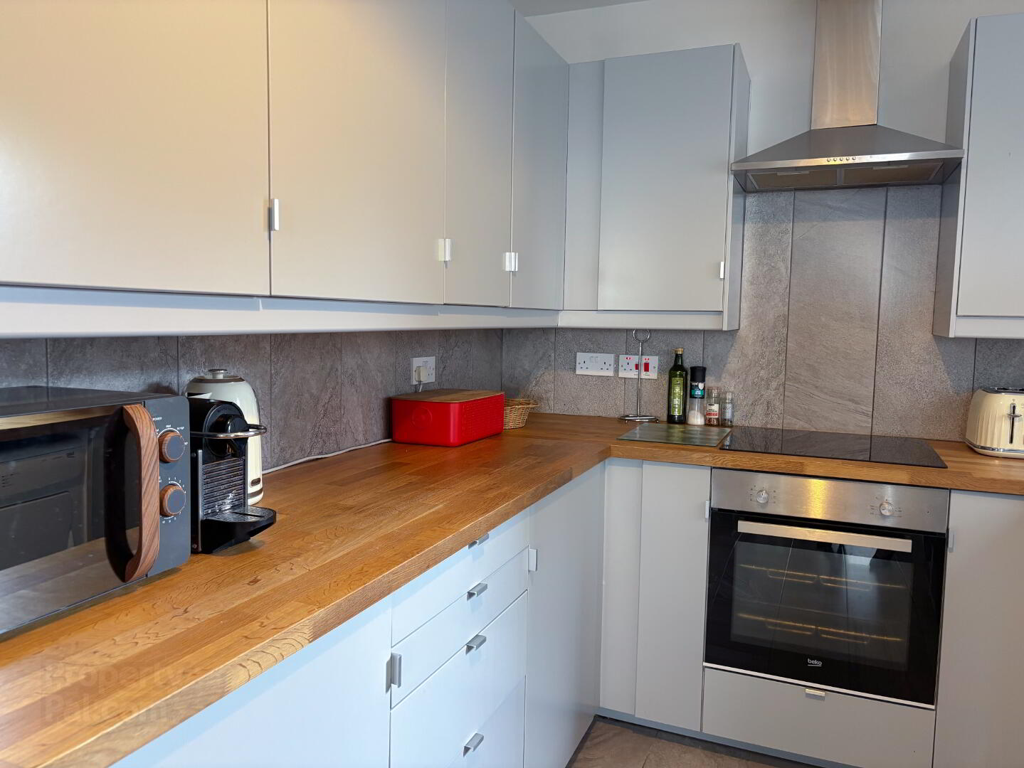 51 Nevis Avenue 7 of 16