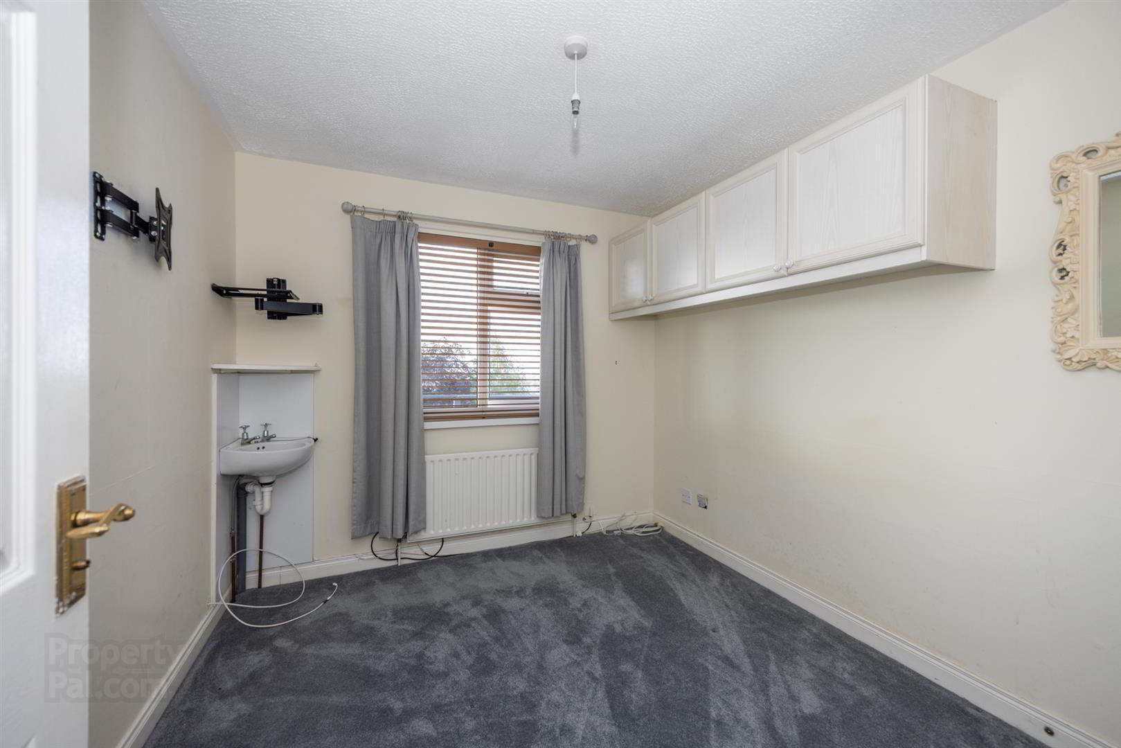 156a Upper Knockbreda Road 18 of 31