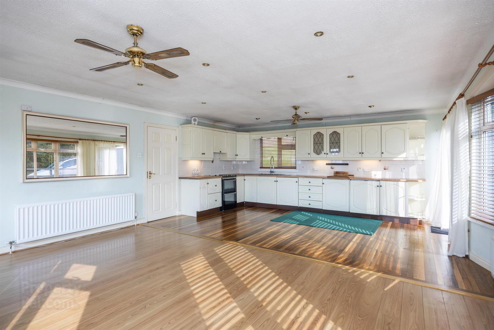 156a Upper Knockbreda Road 15 of 31