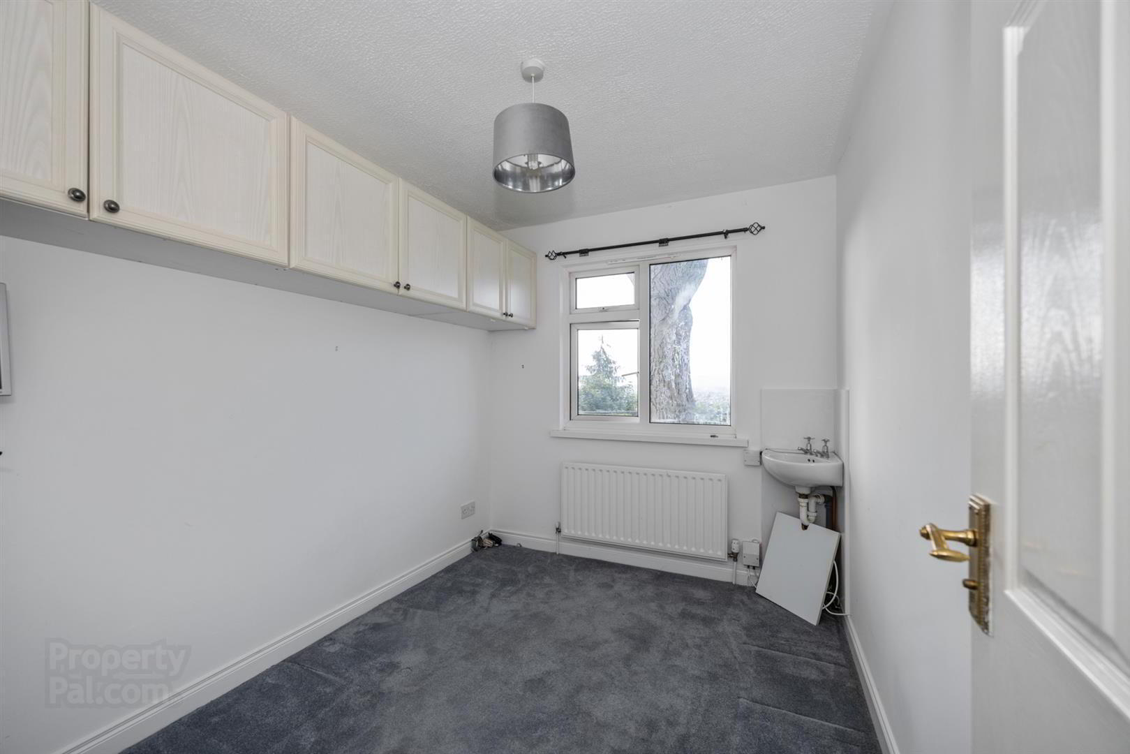 156a Upper Knockbreda Road 17 of 31