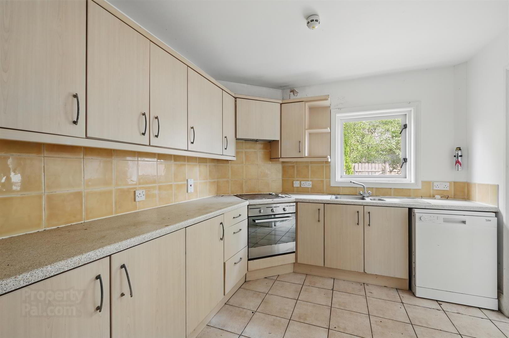 9 Adelaide Avenue 6 of 18