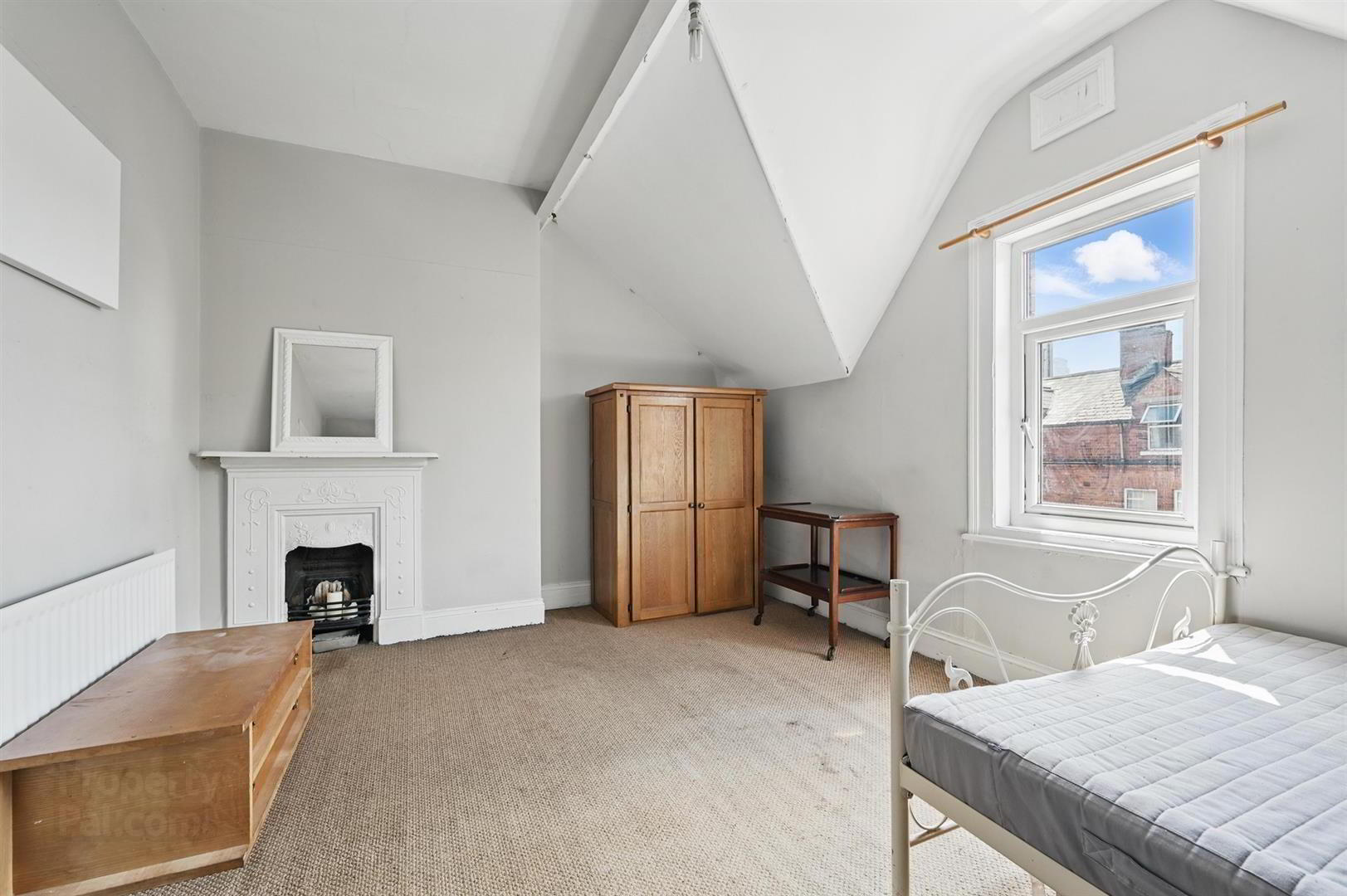 9 Adelaide Avenue 15 of 18