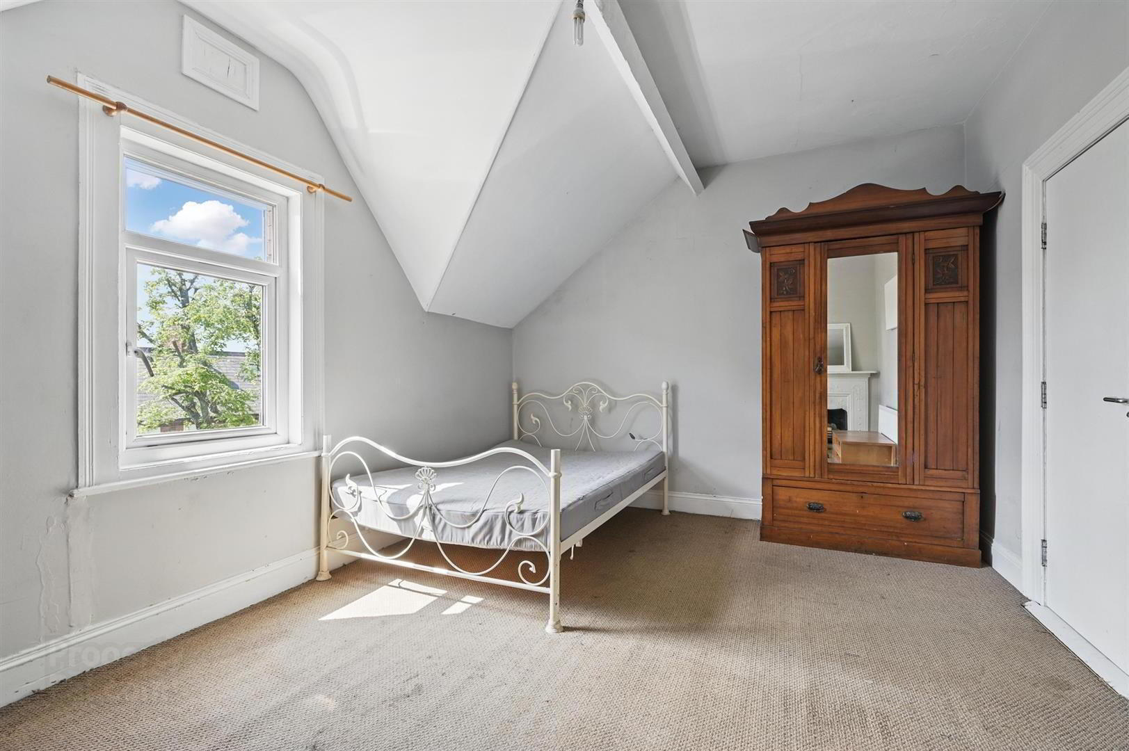 9 Adelaide Avenue 16 of 18