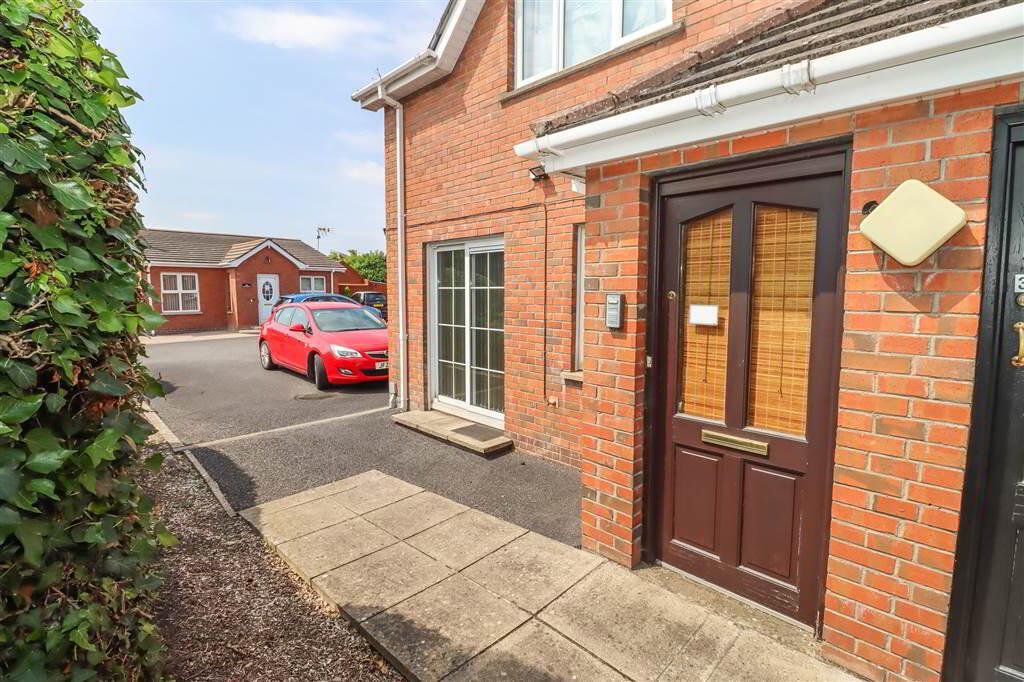 1 Dunlady Court 3 of 11