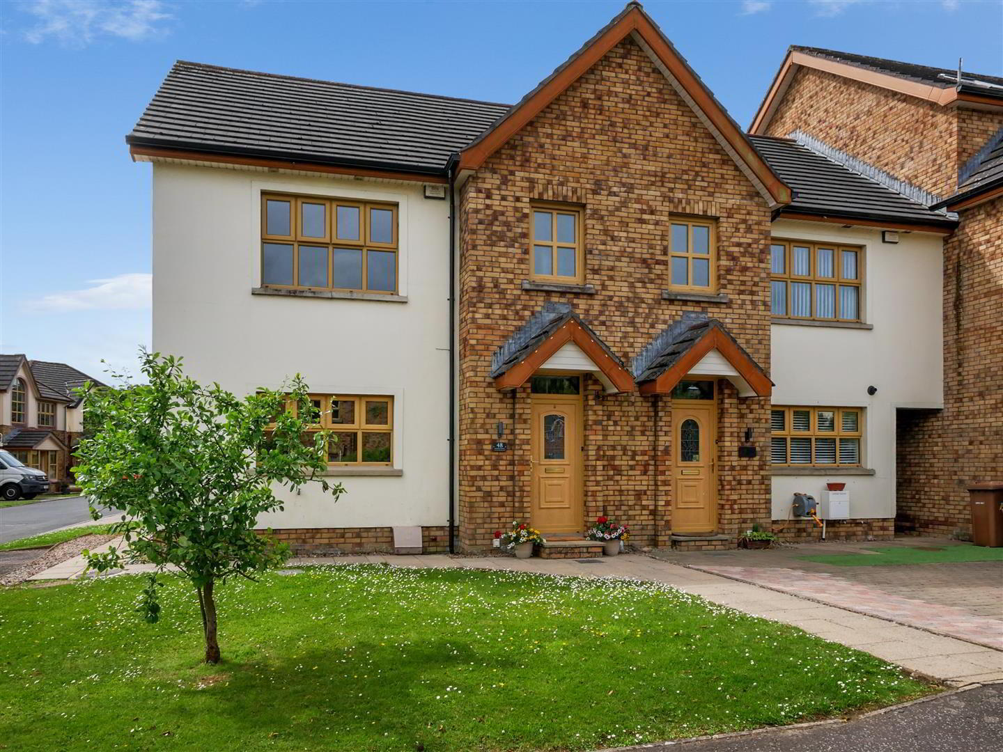 48 Woodrow Gardens 1 of 20