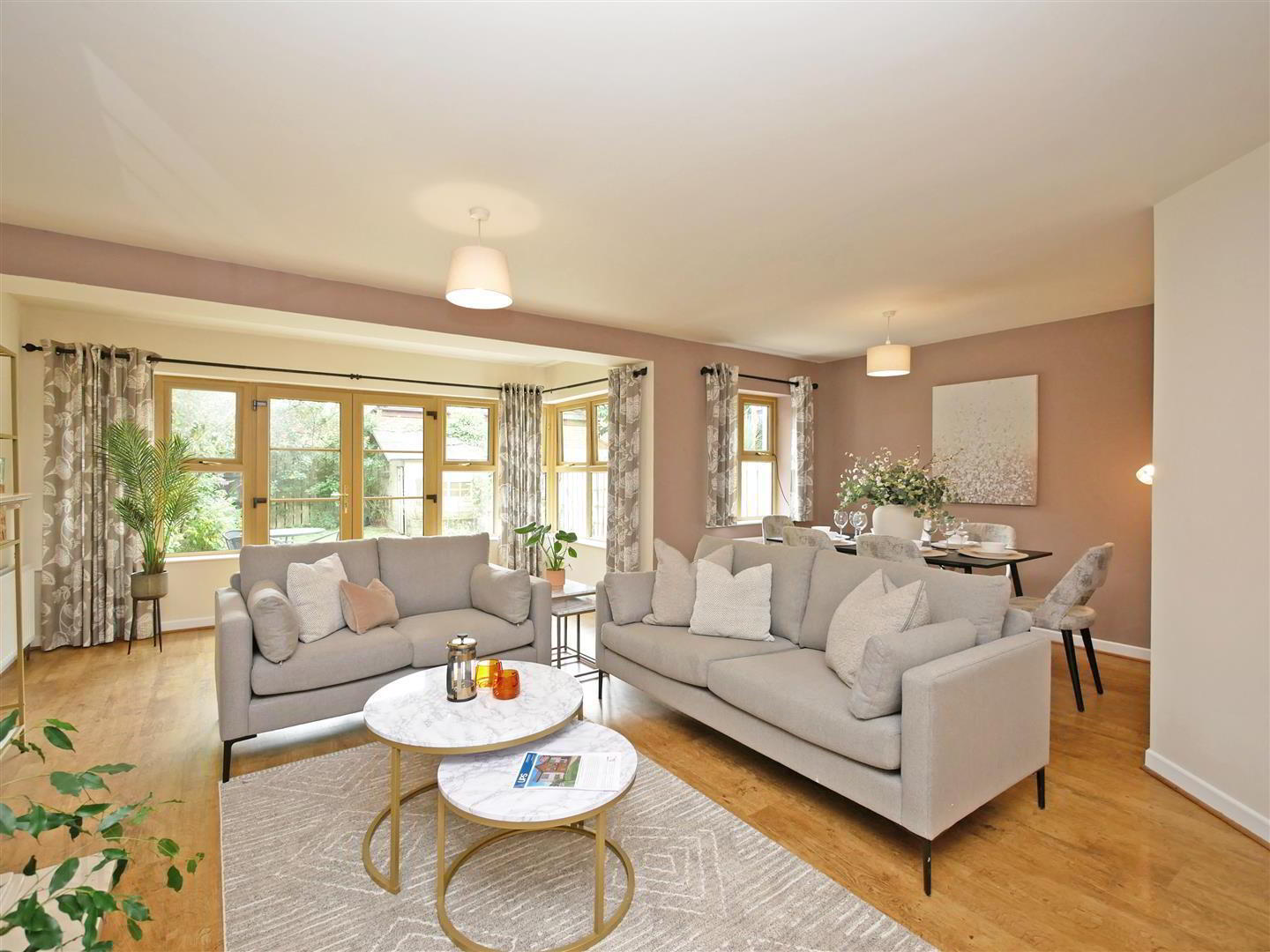 48 Woodrow Gardens 8 of 31