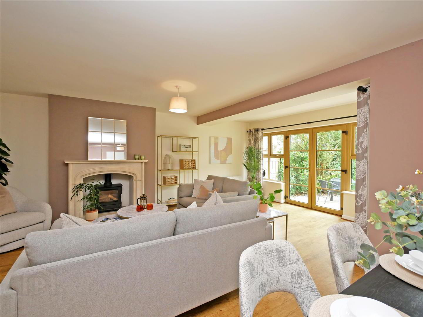 48 Woodrow Gardens 12 of 31