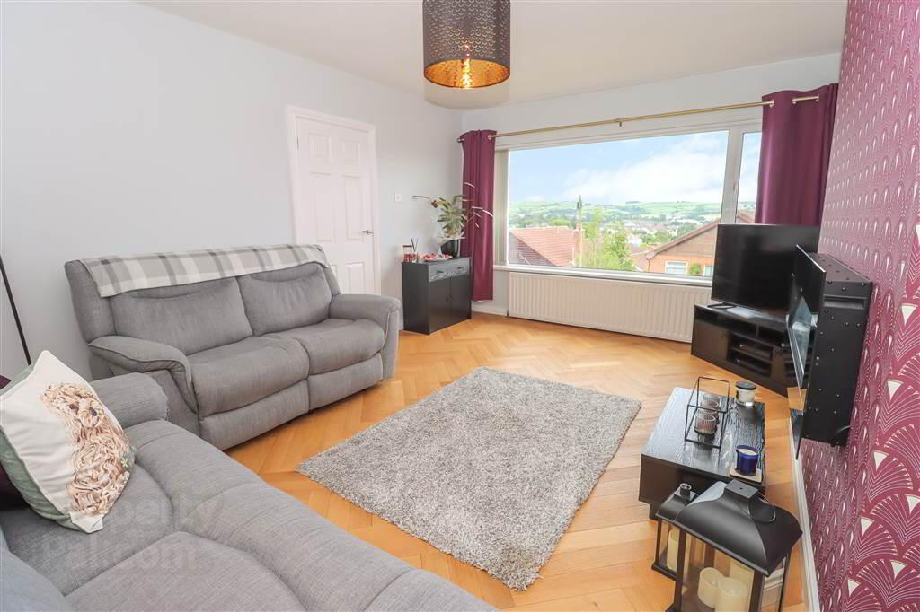 25 Ferndene Gardens 7 of 23