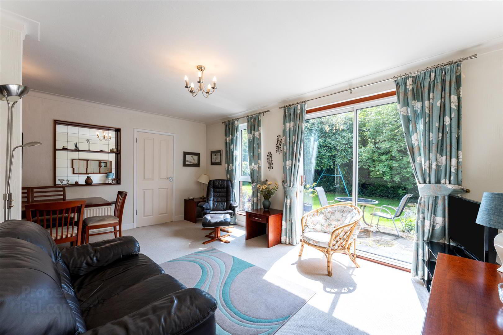 12 Kensington Gardens West 8 of 31
