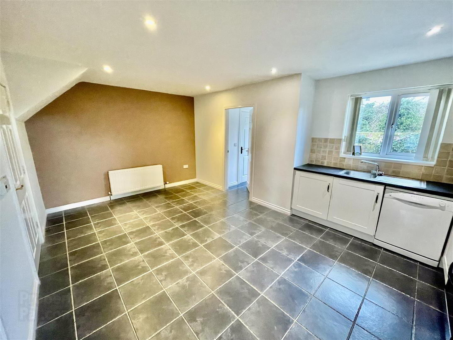 17 Demesne Crescent 6 of 17