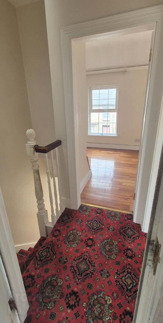 8 Helen Street 13 of 21