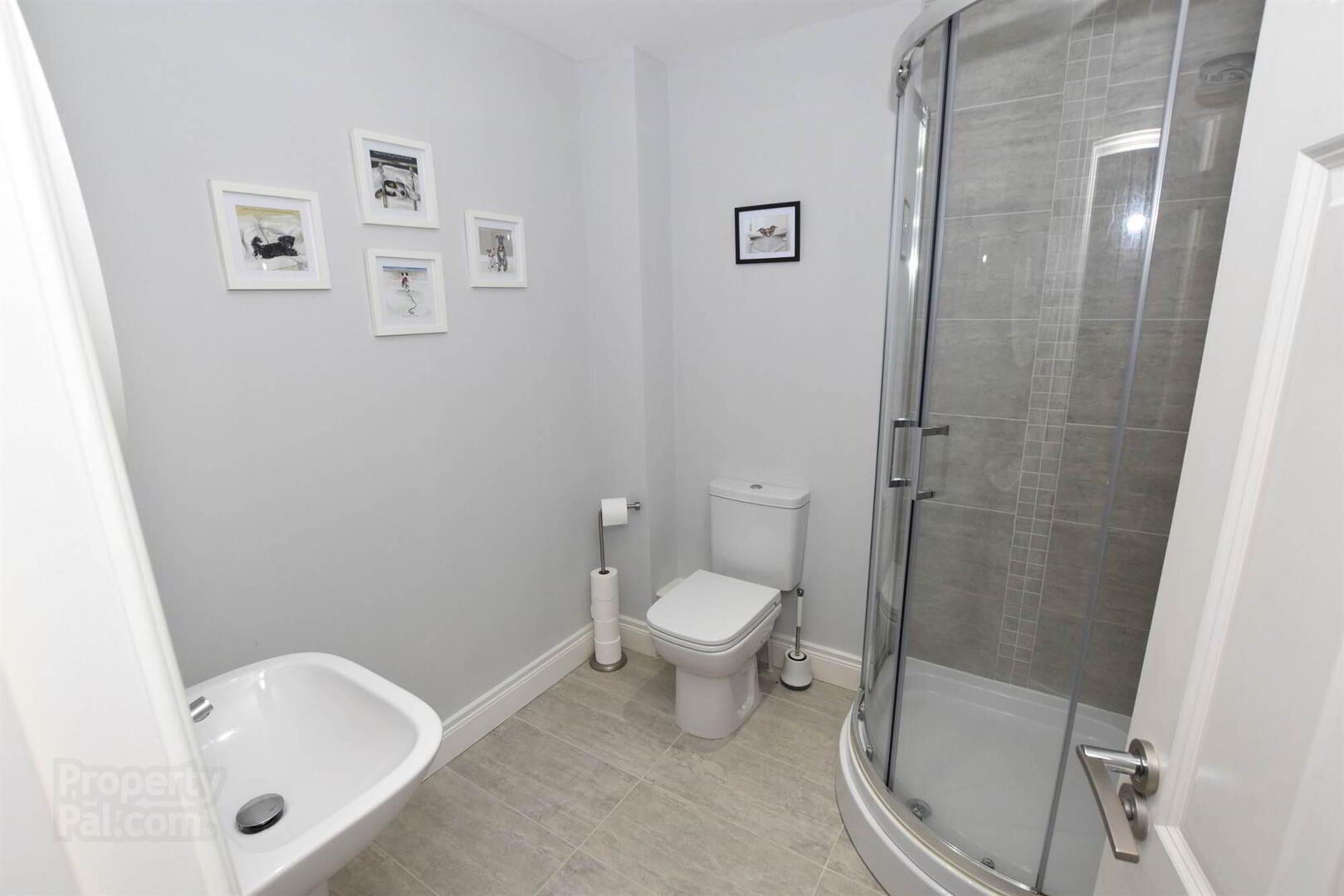 16 Blackwood Crescent 11 of 24
