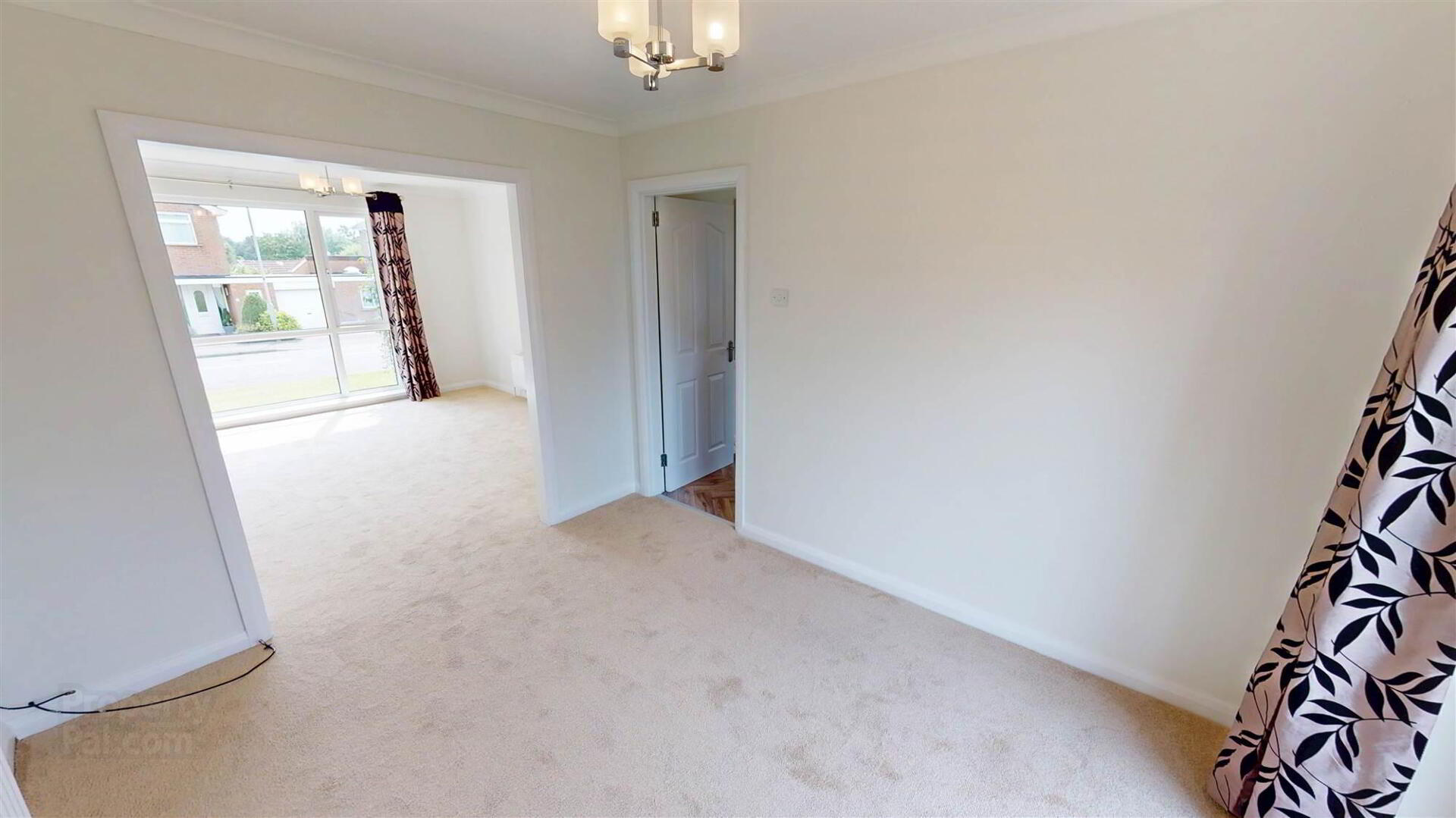 38 Strangford Road 6 of 19