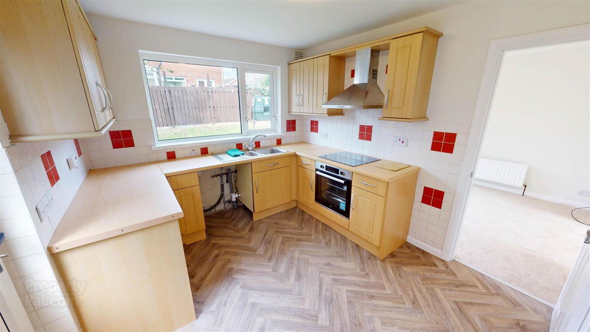 38 Strangford Road 8 of 19