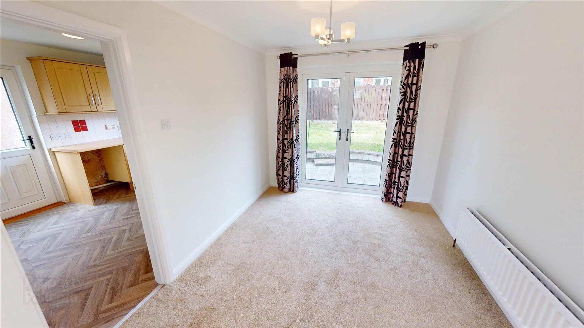 38 Strangford Road 5 of 19