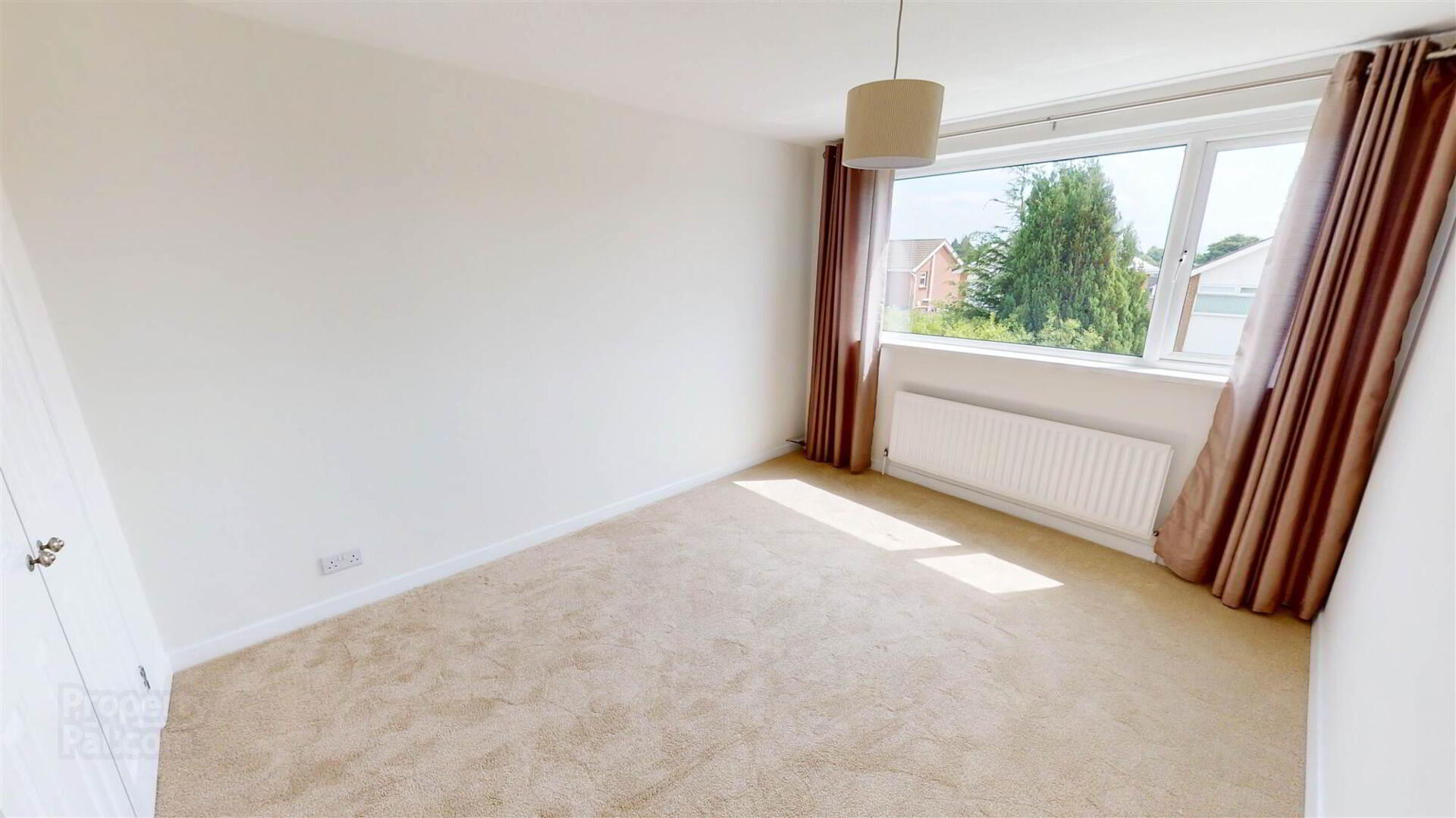 38 Strangford Road 9 of 19