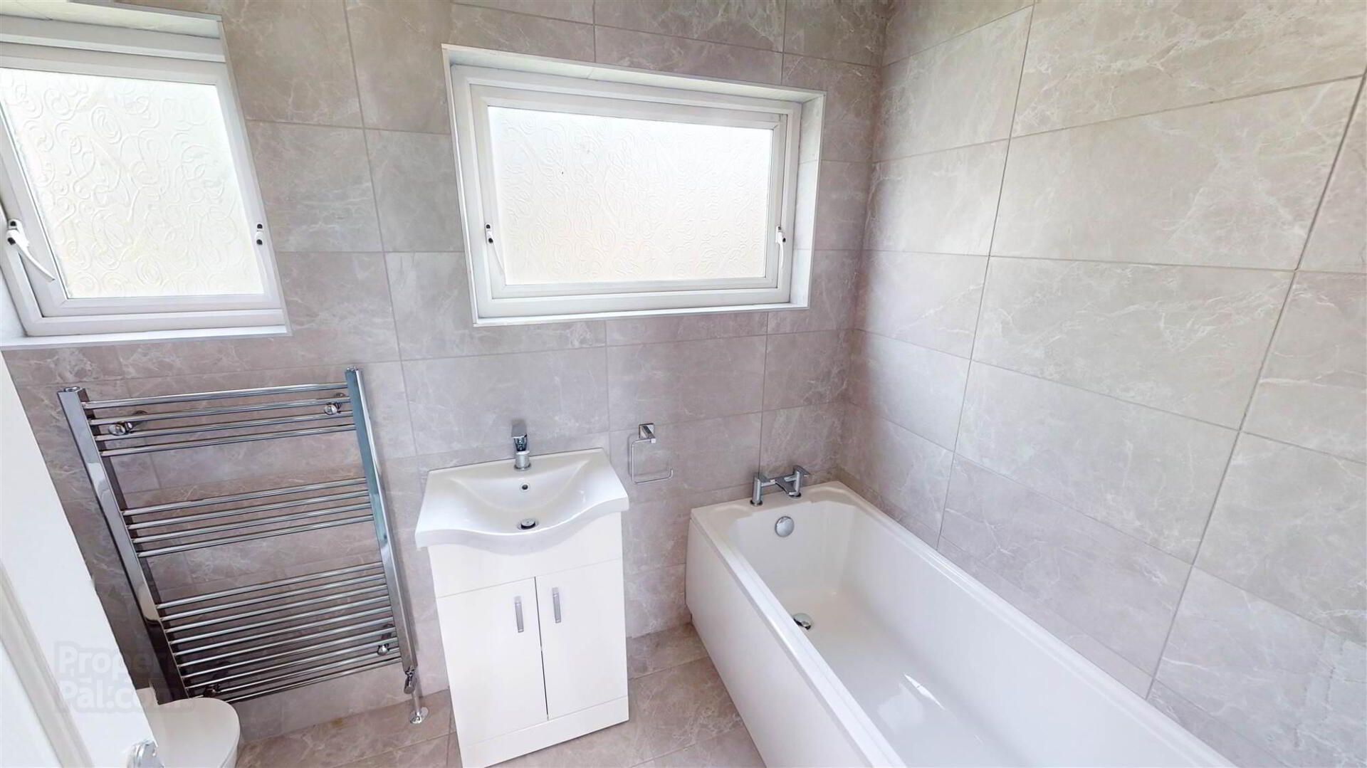 38 Strangford Road 13 of 19