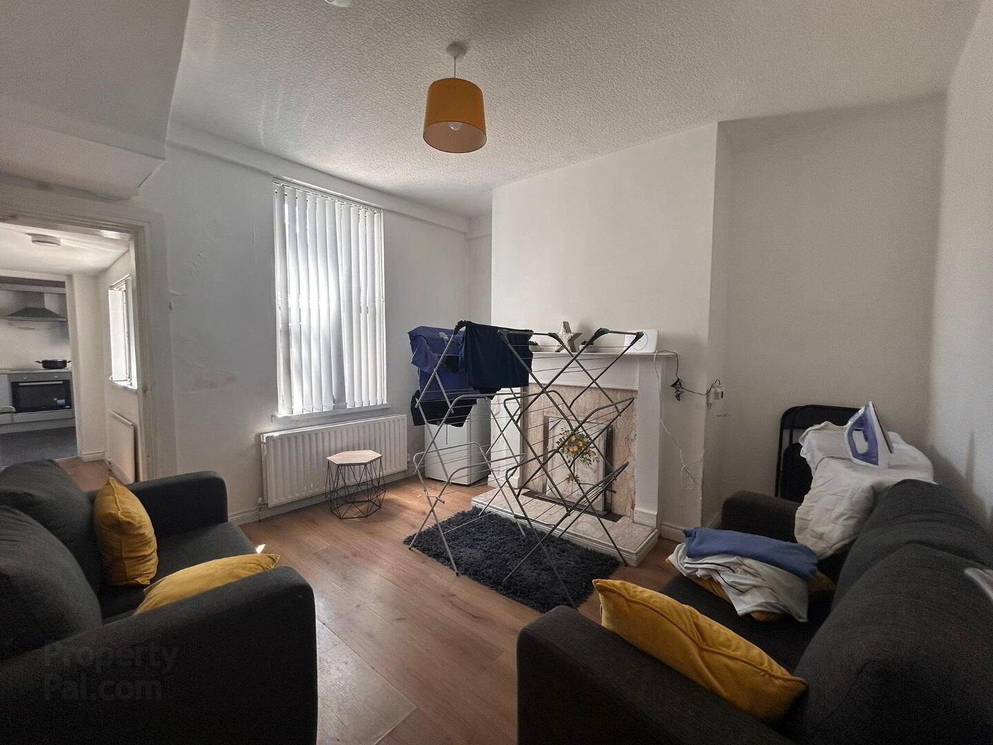 Room 5, Portmore Street 6 of 6