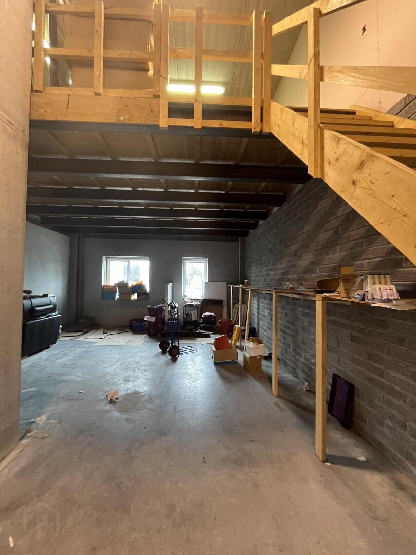 Unit 6, Racecourse Business Park 2 of 5