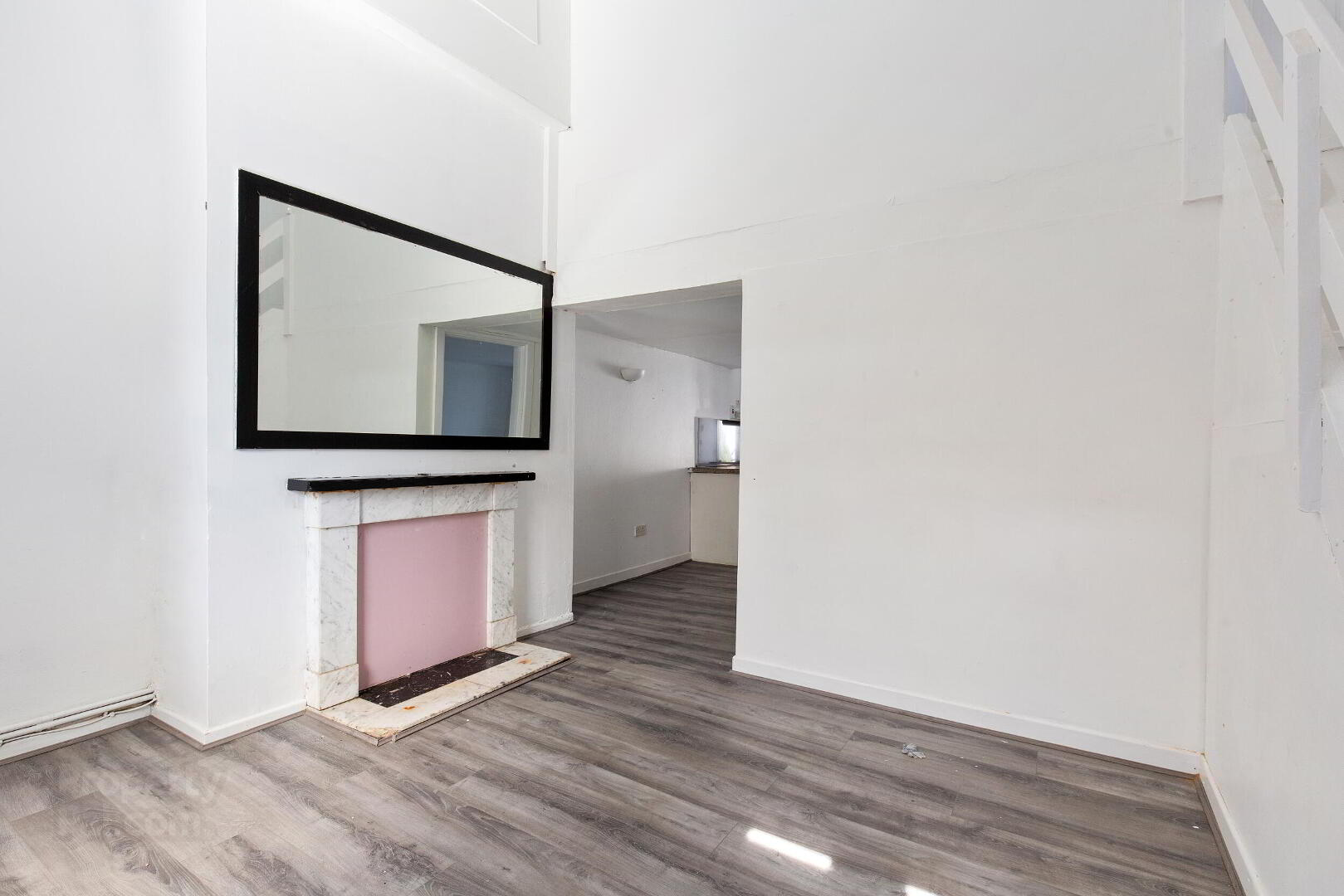 12 Harman Street 3 of 8